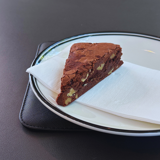 SPELT WALNUT BROWNIE